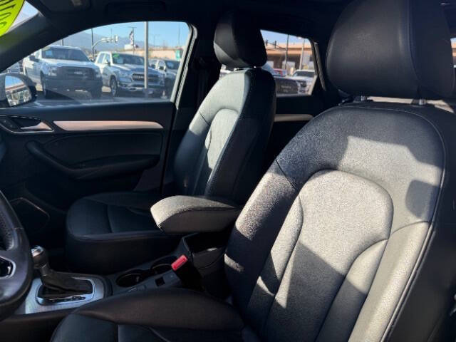 2016 Audi Q3 2.0T quattro Prestige