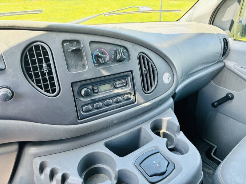 2003 Ford E-Series E-250