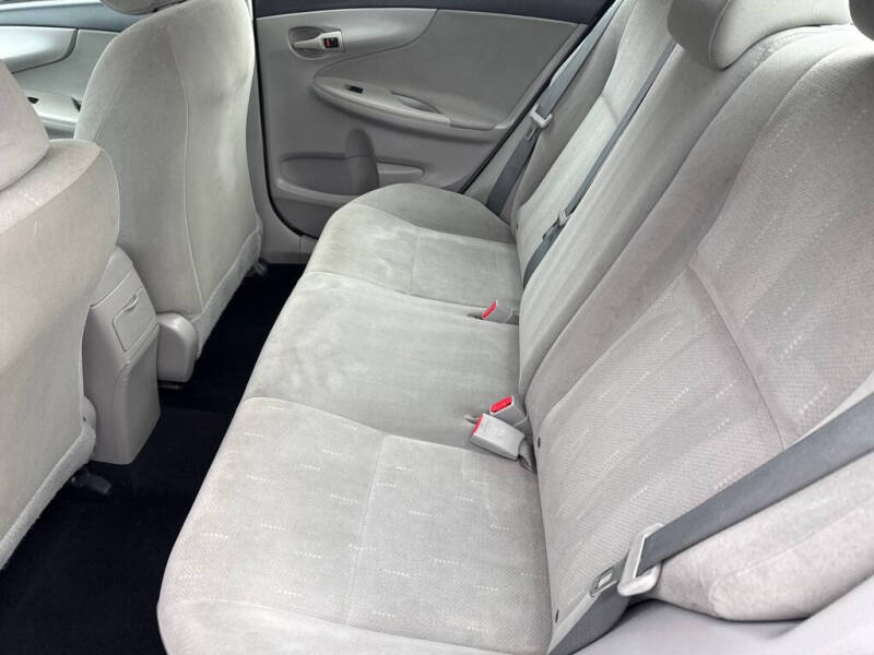 2012 Toyota Corolla LE