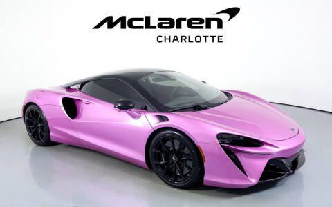 2023 McLaren Artura