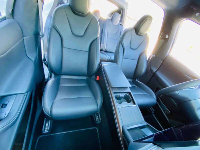 2023 Tesla Model X Standard Range