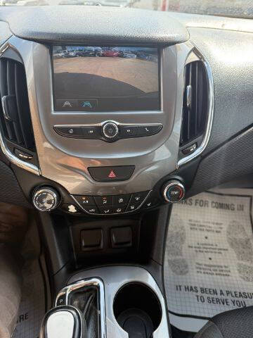 2017 Chevrolet Cruze LT Auto