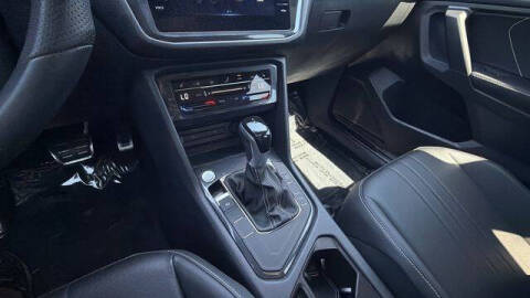 2023 Volkswagen Tiguan SE R-Line Black