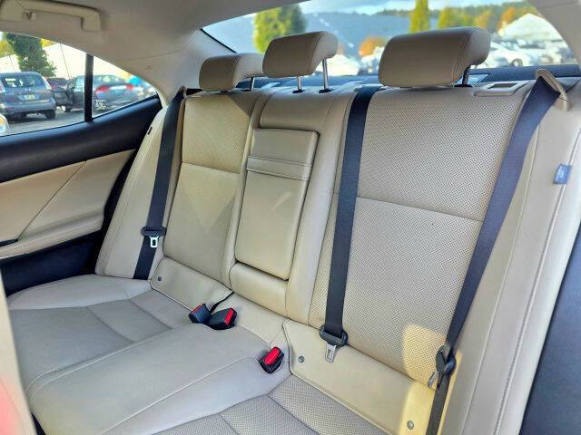 2017 Lexus IS 200t