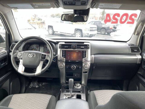 2024 Toyota 4Runner SR5