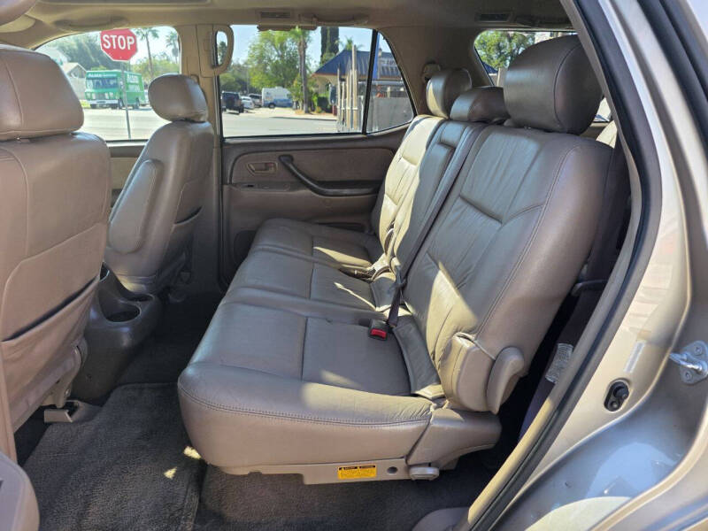 2002 Toyota Sequoia SR5