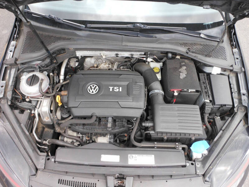 2017 Volkswagen Golf GTI SE
