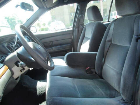 2003 Ford Crown Victoria