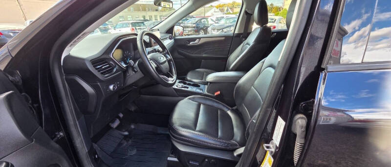 2021 Ford Escape SEL