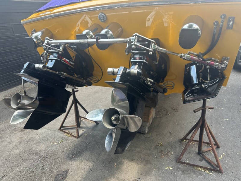 2002 Cigarette Tiger