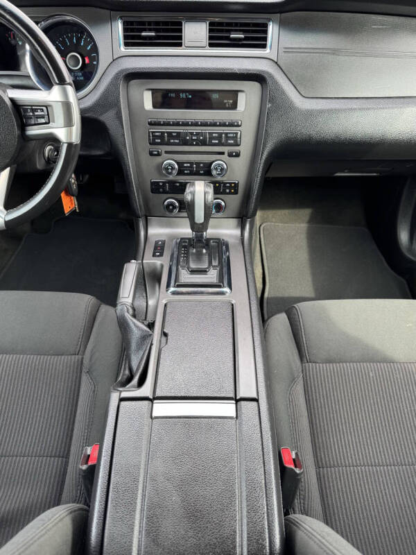 2014 Ford Mustang V6