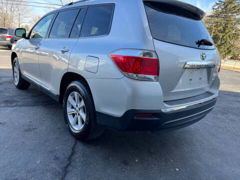 2013 Toyota Highlander for sale at FORMAN AUTO SALES, LLC. in Franklin OH