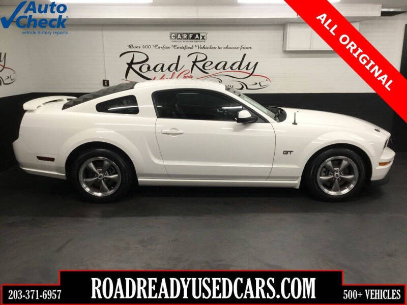 2005 Ford Mustang GT Deluxe