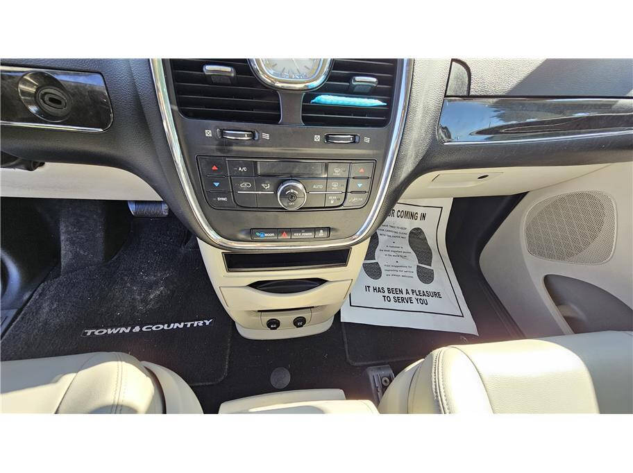 2013 Chrysler Town and Country for sale at VIP AUTO SALES, INC. in Modesto, CA