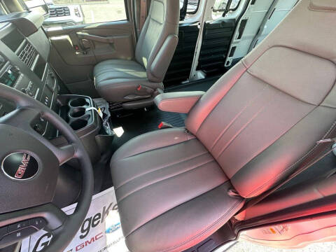 2025 GMC Savana 2500