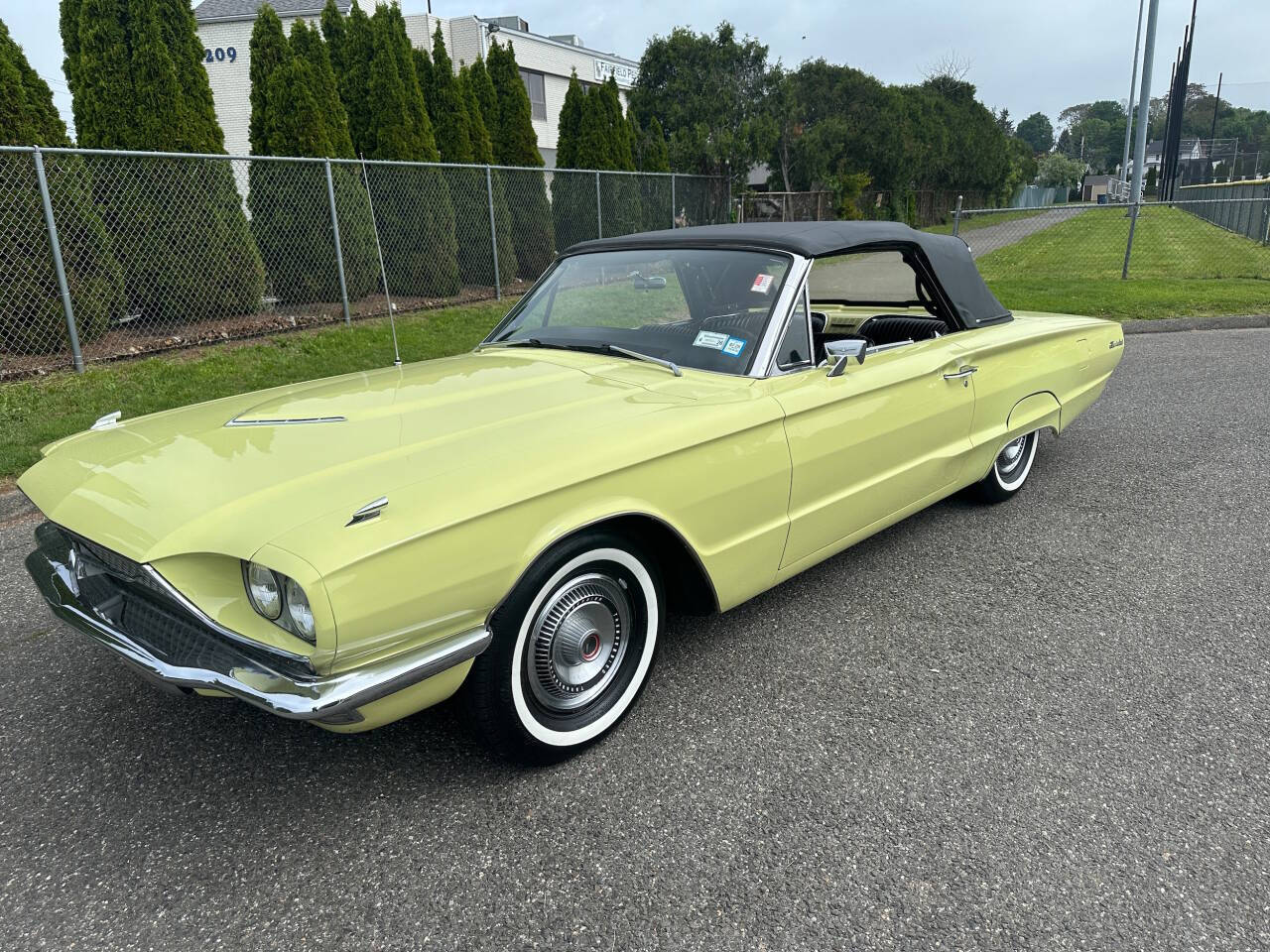 1966 Ford Thunderbird 3