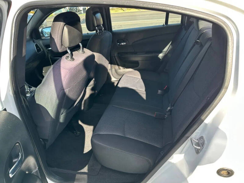 2014 Chrysler 200 LX