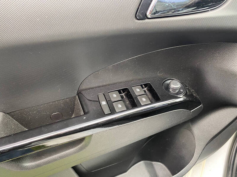 2013 Chevrolet Sonic RS Auto
