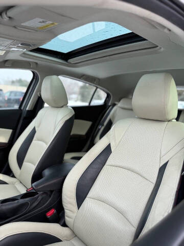 2016 Mazda MAZDA3 s Grand Touring