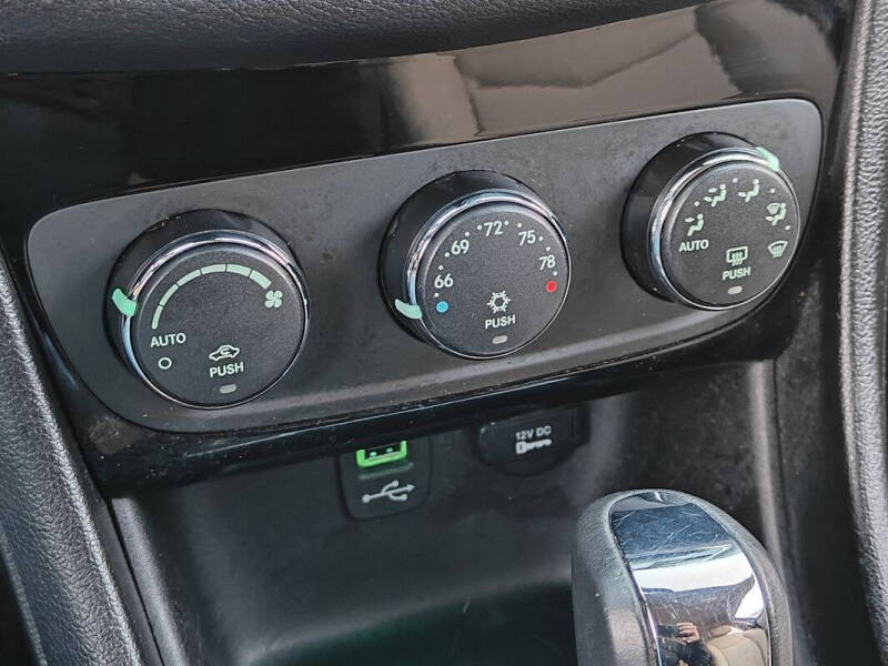 2014 Chrysler 200 Touring