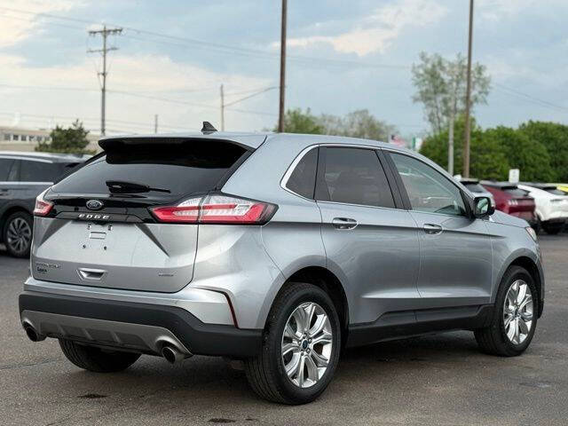 2022 Ford Edge Titanium