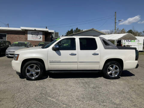 2010 Chevrolet Avalanche for sale at Autocom, LLC in Clayton NC