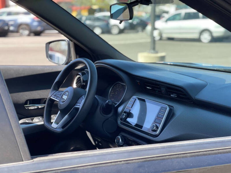 2020 Nissan Kicks SV