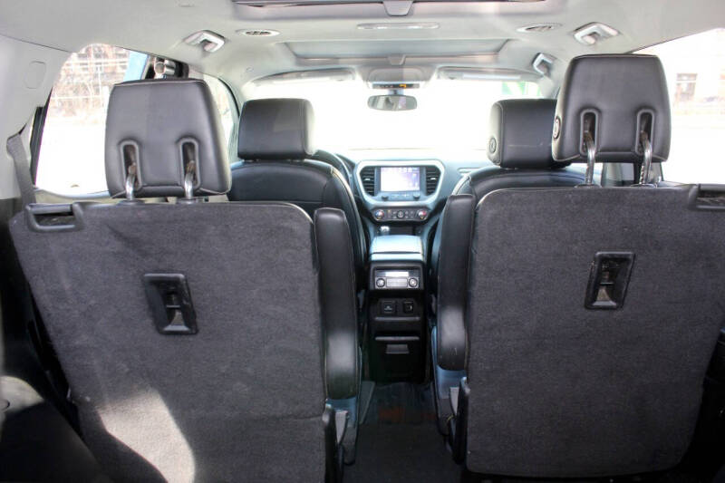 2017 GMC Acadia SLT-1