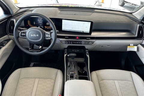 2025 Kia Sorento S