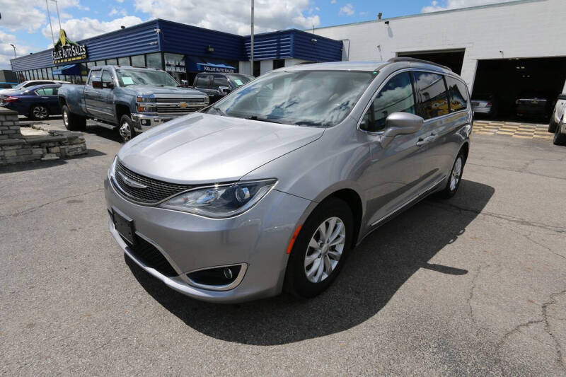 2017 Chrysler Pacifica Touring Plus