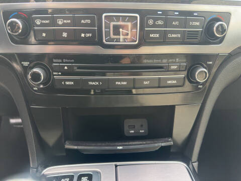 2014 Hyundai Equus Signature