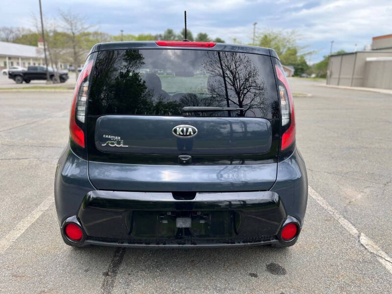 2016 Kia Soul +