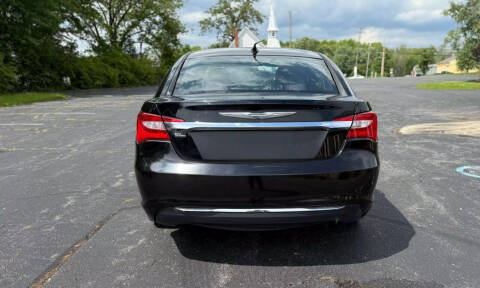 2013 Chrysler 200 LX
