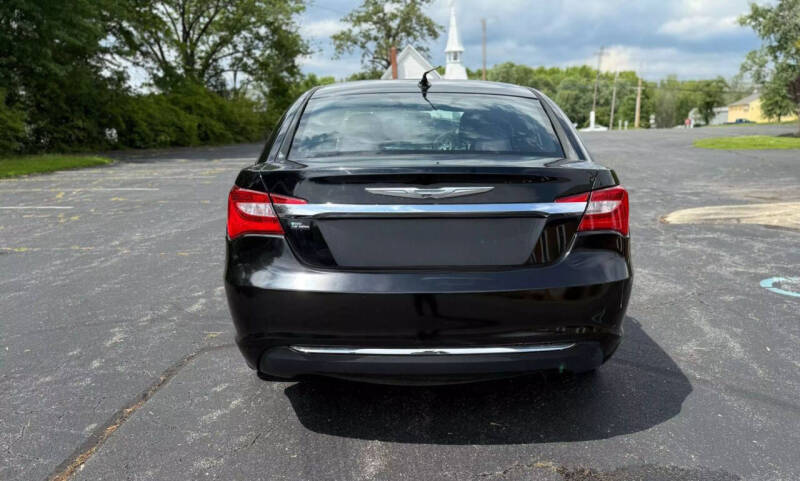 2013 Chrysler 200 LX
