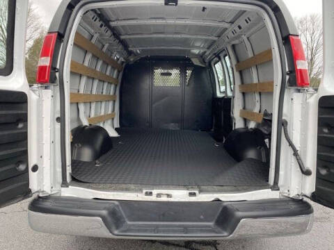 2023 GMC Savana 2500