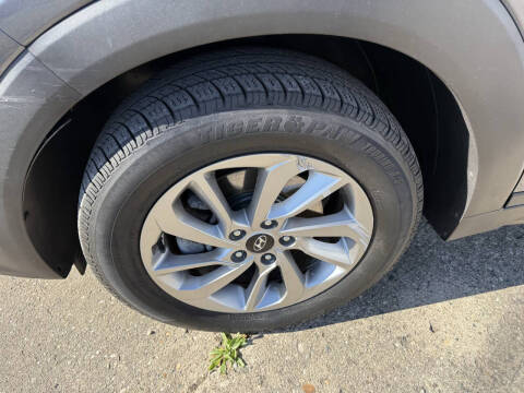 2016 Hyundai Tucson SE