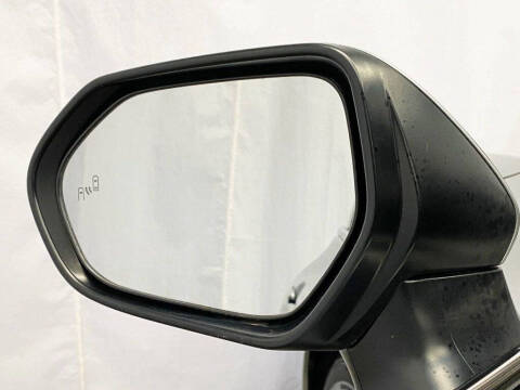 2022 Toyota Camry Hybrid XLE