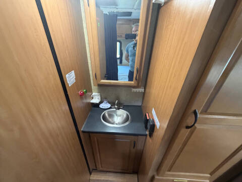 2017 Thor Motor Coach MAJESTIC 23A