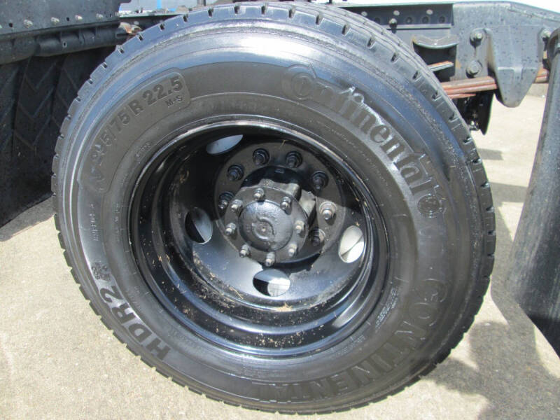 2007 Freightliner Business class M2