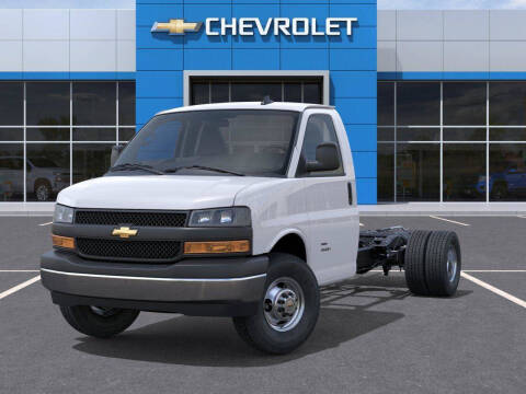 2025 Chevrolet Express 3500