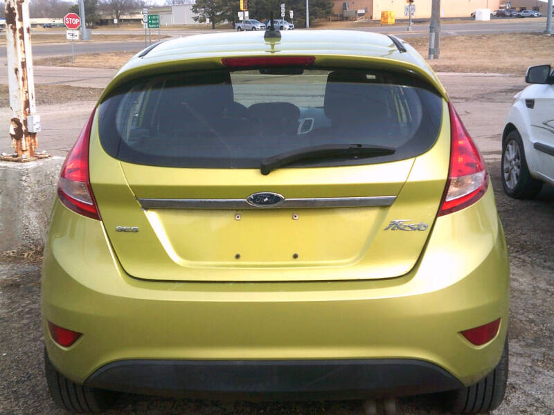 2011 Ford Fiesta SES