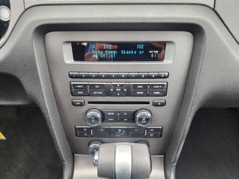 2012 Ford Mustang V6