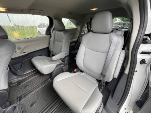 2024 Toyota Sienna XLE 7-Passenger