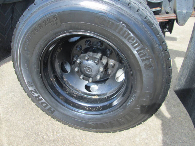 2007 Freightliner Business class M2