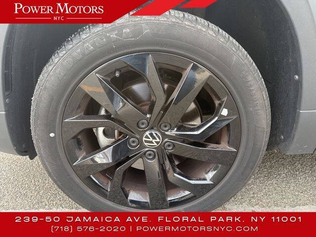 2023 Volkswagen Taos SE 4Motion