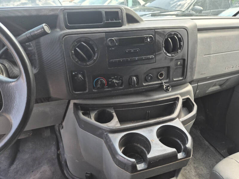 2014 Ford E-Series E-150