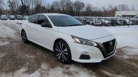 2022 Nissan Altima 2.5 SR