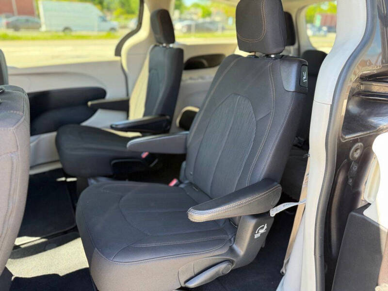 2017 Chrysler Pacifica Touring