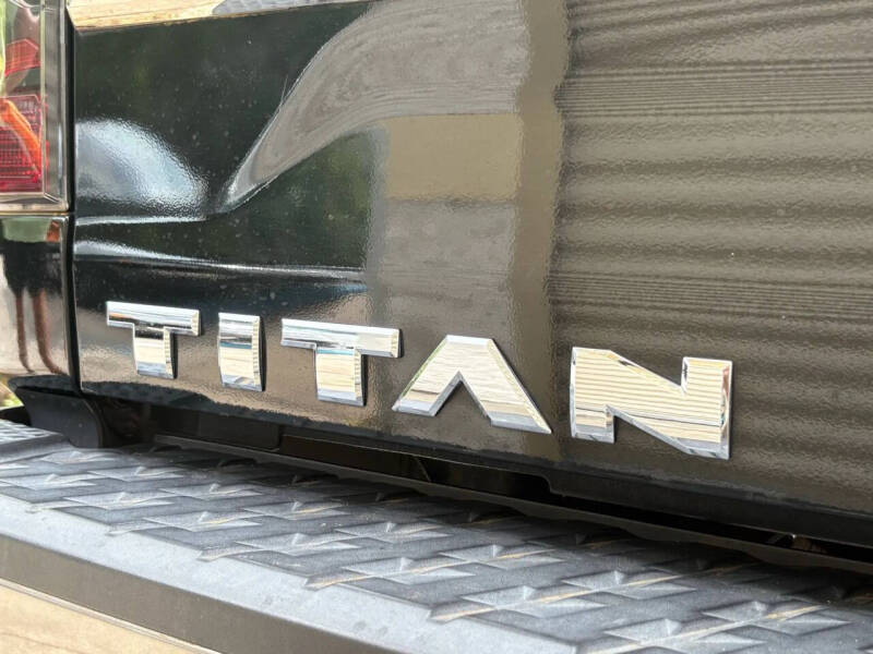 2017 Nissan Titan Platinum Reserve
