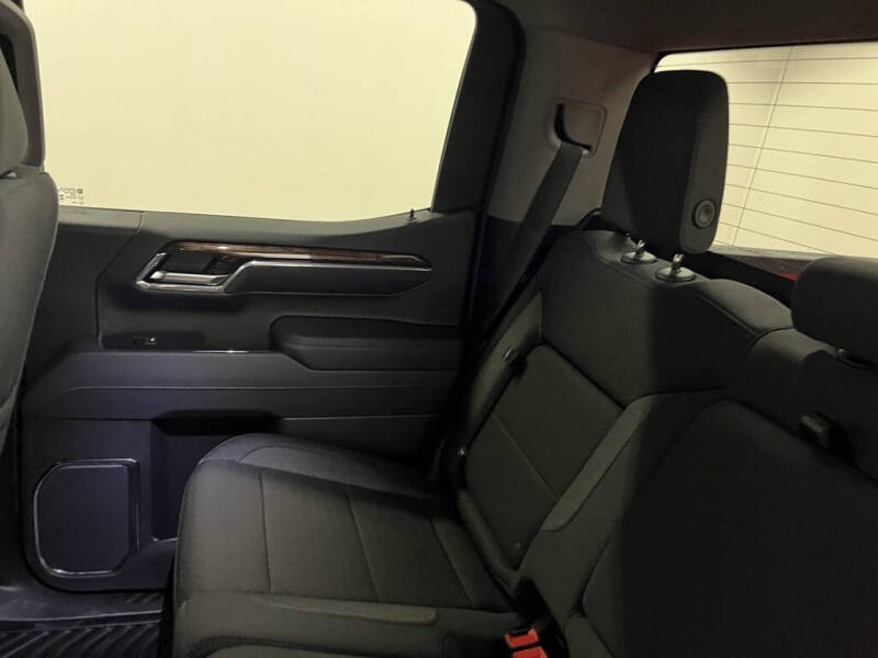 2026 GMC Sierra 1500 Elevation Standard